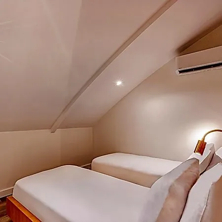 Dulcet Hotell *